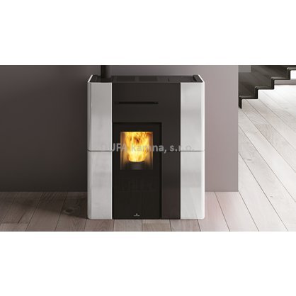 Tenká peletová kamna s výměníkem EK BLADE H 15/13 kW kachle bílá